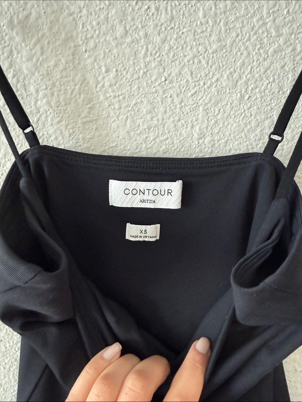 Aritzia Black Contour Cami - Picture 3 of 4